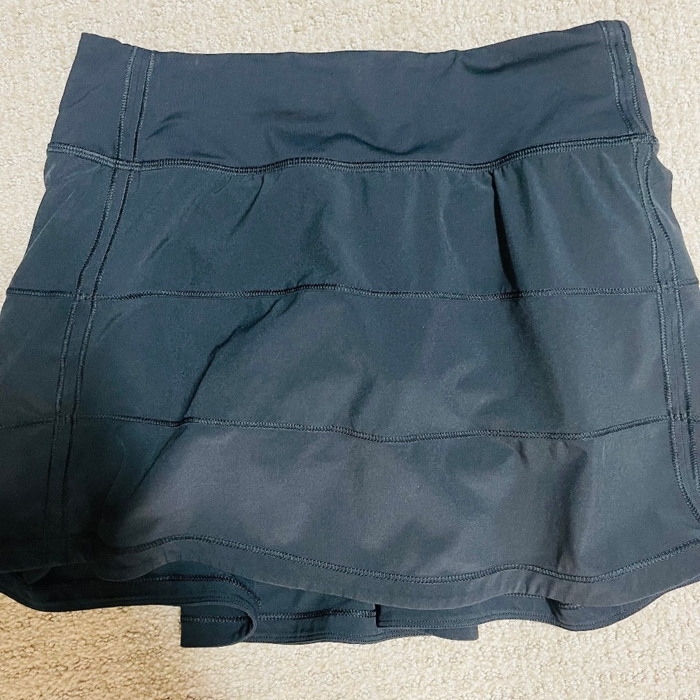 Pace Rival Mid-Rise Skirt  BLACK SIZE 2 TALL IN EXCELLENT CONDITION
